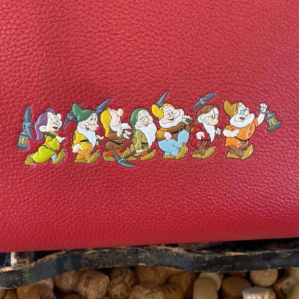 Disney X Coach City Tote Snow White and Evil Queen - Picture 4 of 5